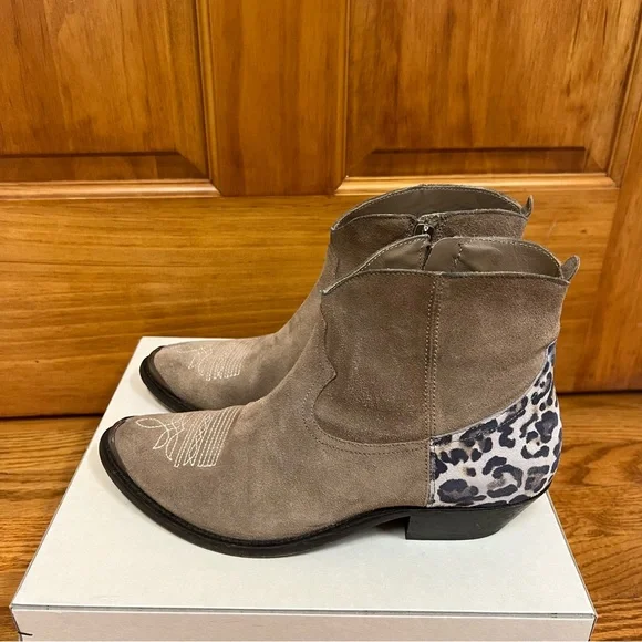 Golden Goose Young Boots in Tobacco Suede- Ice Leopard, Size 40 - Picture 4 of 12